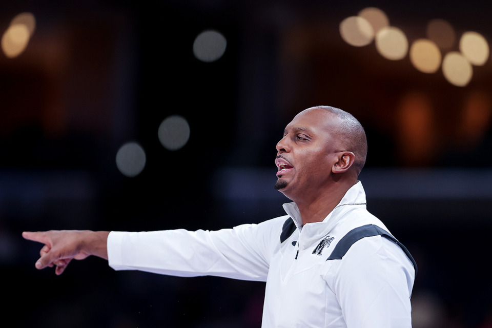 <strong>University of Memphis head coach Penny Hardaway coaches his team from the sidelines during a Dec. 21, 2022 game against Alabama State.</strong> (Patrick Lantrip/The Daily Memphian)