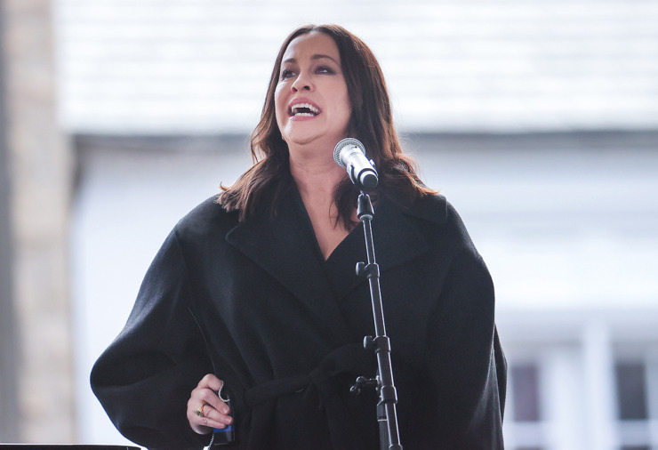<strong>Alanis Morissette sings at a memorial service for Lisa Marie Presley at Graceland in Memphis on Jan. 22.</strong> (Patrick Lantrip/The Daily Memphian)