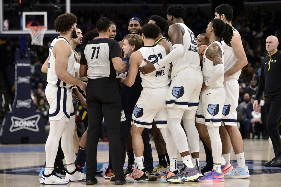 <strong>The Indiana Pacers and the Memphis Grizzlies players exchange words during the NBA basketball game on Jan. 29 in Memphis.</strong> (Brandon Dill/AP Photo)