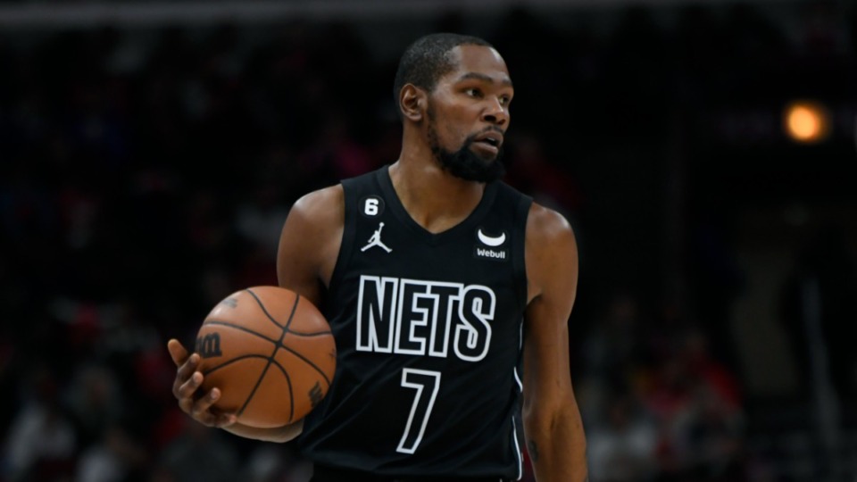 <strong>Brooklyn Nets' Kevin Durant (7) looks to drive during the first half of an NBA basketball game against the Chicago Bulls Wednesday, Jan. 4, 2023, in Chicago. Chicago won 121-112.</strong> (AP Photo/Paul Beaty)